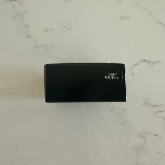 MAC Cosmetics: MAC Pro Lip Erase in Light Neutral - Picture 4 of 4